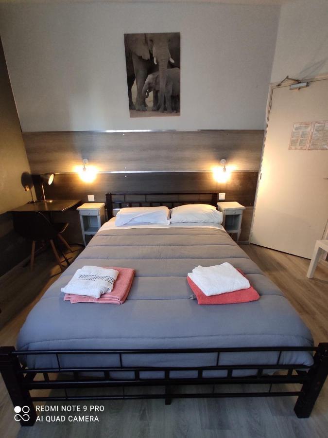 Hotel Le Bon Moine Реймс Екстериор снимка