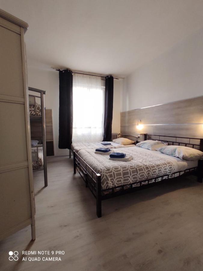 Hotel Le Bon Moine Реймс Екстериор снимка