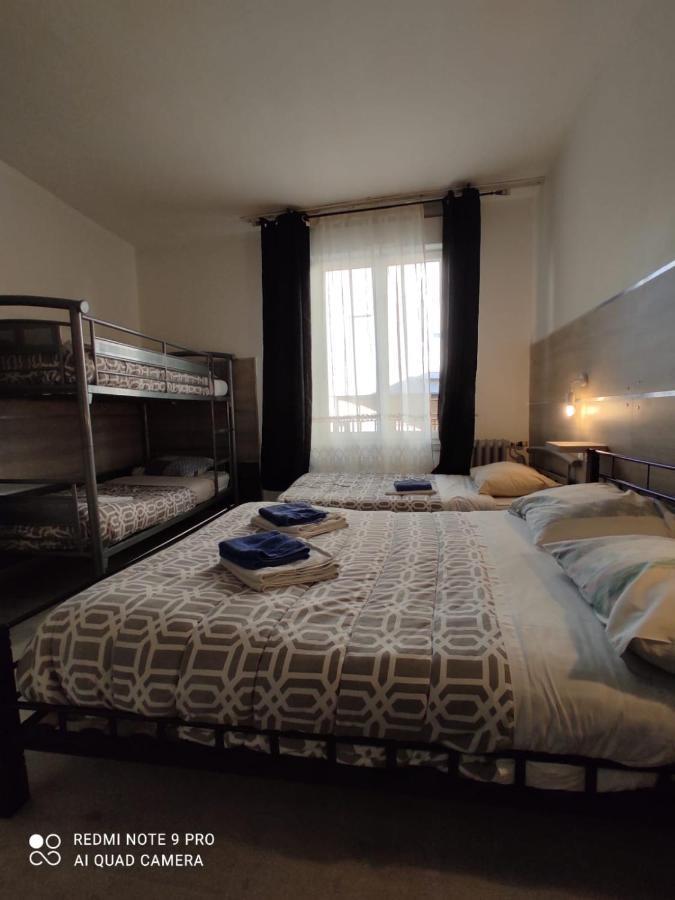 Hotel Le Bon Moine Реймс Екстериор снимка
